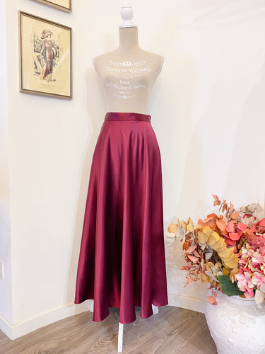 Tailored satin skirt - Size 42