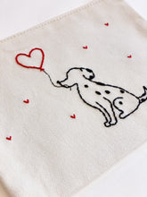 Carica l&#39;immagine nel visualizzatore di Gallery, Pochette ricamata a mano