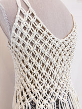 Carica l'immagine nel visualizzatore di Gallery, Top macrame frange