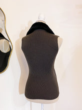 Carica l'immagine nel visualizzatore di Gallery, Gilet Prada vintage - taglia S