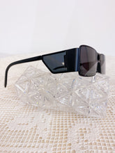 Load image into Gallery viewer, Occhiali da sole Givenchy
