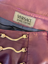Carica l'immagine nel visualizzatore di Gallery, Gonna pelle Versace vintage - Taglia 38/40