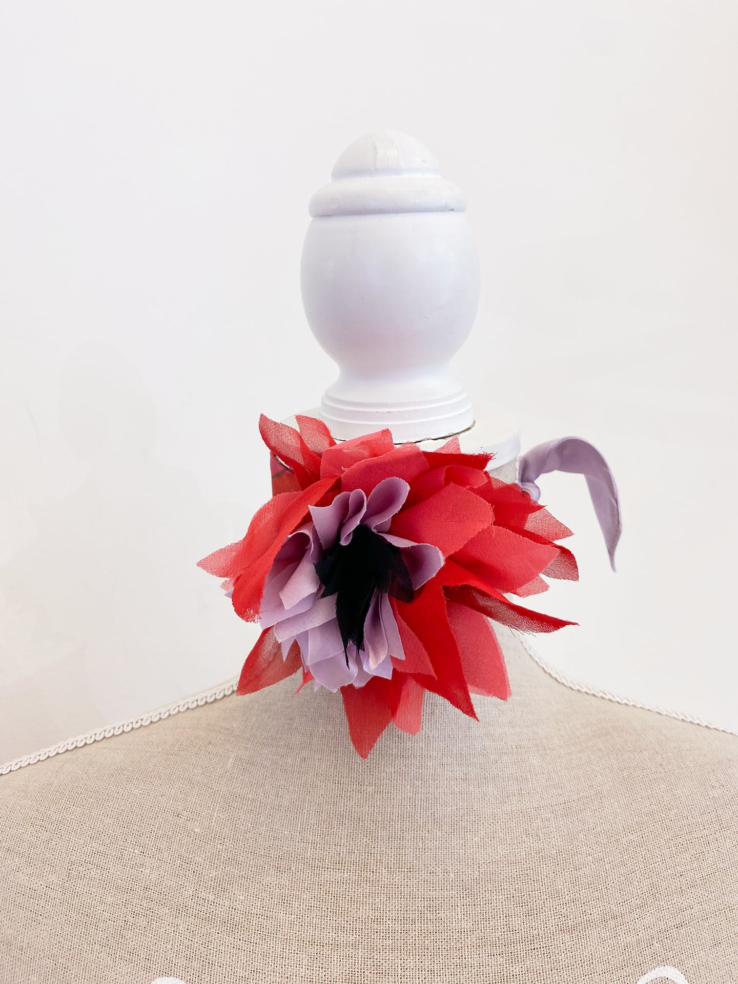 Choker in seta papaveri