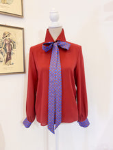 Load image into Gallery viewer, Silk shirt with tie details