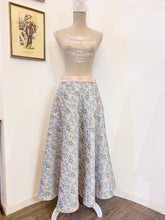 Load image into Gallery viewer, Midi brocade skirt - Size 44