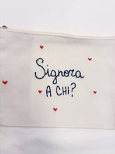 Carica l'immagine nel visualizzatore di Gallery, Pochette ricamata a mano