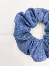 Carica l'immagine nel visualizzatore di Gallery, Elastico per capelli gessato denim