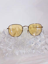 Carica l'immagine nel visualizzatore di Gallery, Occhiali da sole Ray Ban Hexagonal