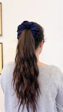 Carica l&#39;immagine nel visualizzatore di Gallery, Elastici per capelli seta tinta unita