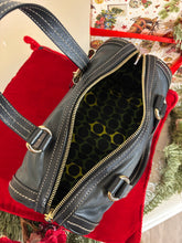 Carica l'immagine nel visualizzatore di Gallery, Borsa papillon nera