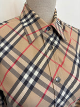 Carica l'immagine nel visualizzatore di Gallery, Camicia check Burberry - Taglia XS