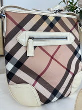 Carica l'immagine nel visualizzatore di Gallery, Borsa postina Burberry
