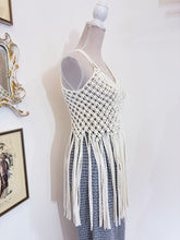 Carica l'immagine nel visualizzatore di Gallery, Top macrame frange