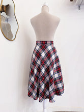 Carica l&#39;immagine nel visualizzatore di Gallery, Gonna tartan Dress Stewart- Taglia 42