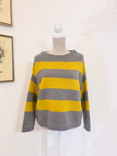 Load image into Gallery viewer, Cashmere sweater - Size 44