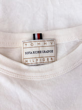 Carica l'immagine nel visualizzatore di Gallery, T-shirt Tommy Hilfiger- Taglia M