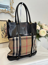 Load image into Gallery viewer, Borsa Burberry Whipstitch House Check