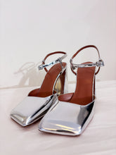 Carica l'immagine nel visualizzatore di Gallery, Scarpe pump Amina Muaddi - N39