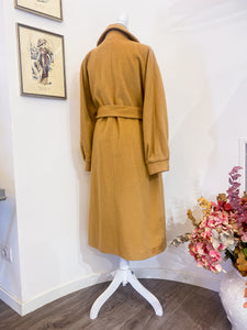 Camel coat - Size 42 Over