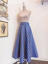Carica l'immagine nel visualizzatore di Gallery, Gonna broccata righe - Taglia M