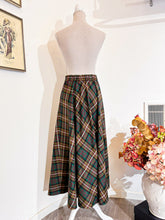 Carica l&#39;immagine nel visualizzatore di Gallery, Gonna Scozzese Limited edition - Tg L