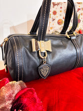 Carica l'immagine nel visualizzatore di Gallery, Borsa papillon nera