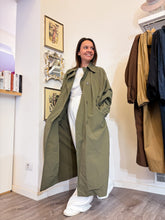 Carica l'immagine nel visualizzatore di Gallery, Trench over oliva
