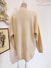 Carica l'immagine nel visualizzatore di Gallery, Cardigan in lana panna - Taglia