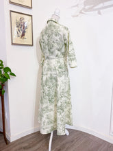 Carica l&#39;immagine nel visualizzatore di Gallery, Chemisier Toile de Jouy verde