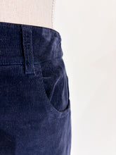 Carica l'immagine nel visualizzatore di Gallery, Jeans in velluto blu - Taglia 42/44