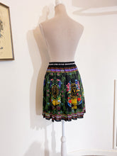 Load image into Gallery viewer, Gonna pieghe - Taglia 42
