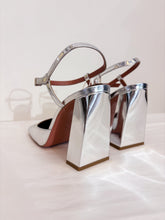 Carica l'immagine nel visualizzatore di Gallery, Scarpe pump Amina Muaddi - N39