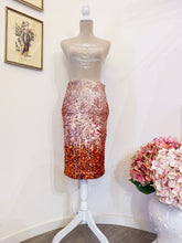 Load image into Gallery viewer, Sequined sheath dress - Size M
