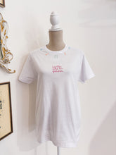 Load image into Gallery viewer, Tshirt ricamata a mano