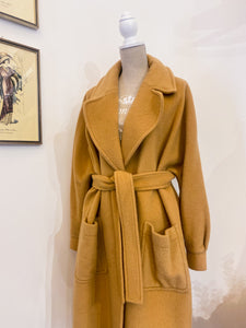 Camel coat - Size 42 Over