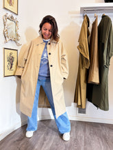 Carica l'immagine nel visualizzatore di Gallery, Trench Prada - Taglia 36 over