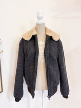 Carica l'immagine nel visualizzatore di Gallery, Blouson shetland miu miu - Taglia 38 over