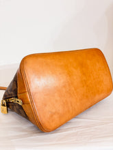 Carica l'immagine nel visualizzatore di Gallery, Borsa Louis Vuitton Alma vintage