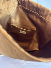 Load image into Gallery viewer, Pouch Prada seta