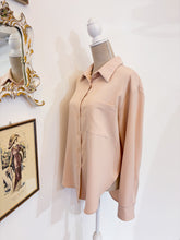 Carica l'immagine nel visualizzatore di Gallery, Camicia over viscosa