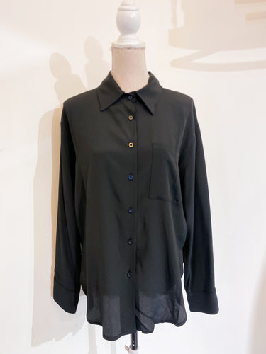 Camicia over seta nera