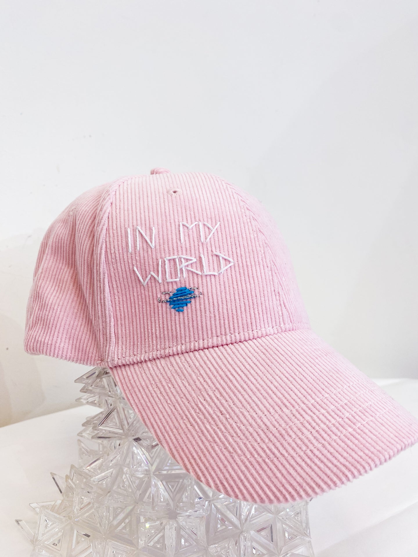 Cappellino baseball: IN MY WORLD