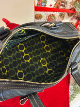 Carica l'immagine nel visualizzatore di Gallery, Borsa papillon nera