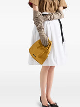 Load image into Gallery viewer, Pouch Prada seta