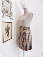 Carica l'immagine nel visualizzatore di Gallery, Kilt Burberry - Taglia XS