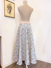 Load image into Gallery viewer, Midi brocade skirt - Size 44