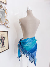 Carica l'immagine nel visualizzatore di Gallery, Pareo scialle Roberto Cavalli