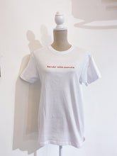 Load image into Gallery viewer, Tshirt ricamata a mano