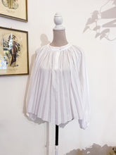 Load image into Gallery viewer, Pierrot shirt - Size 40