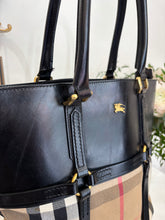Load image into Gallery viewer, Borsa Burberry Whipstitch House Check